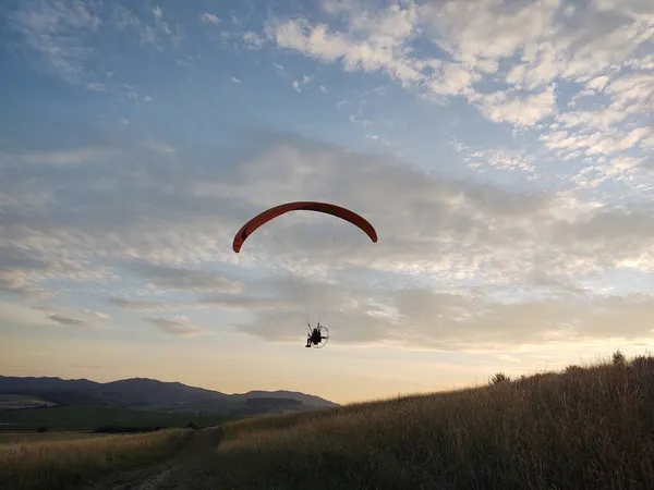 Parapente Volando Cielo Fondo Naturaleza — Foto de Stock