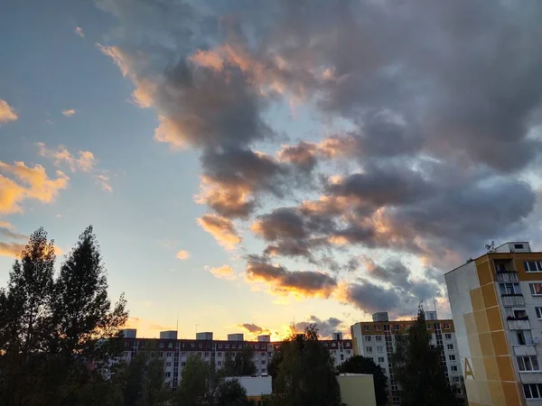 Magnifique Coucher Soleil Sur Ville Européenne — Photo