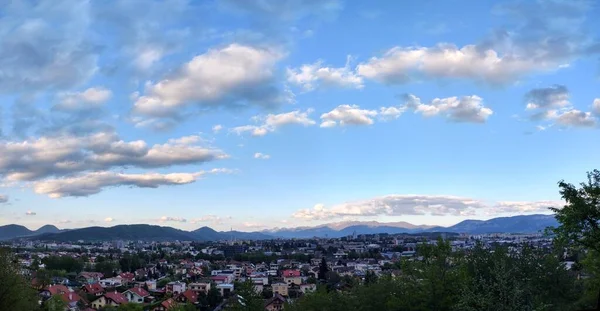 Tramonto Colorato Alba Sugli Edifici Della Città Slovacchia — Foto Stock