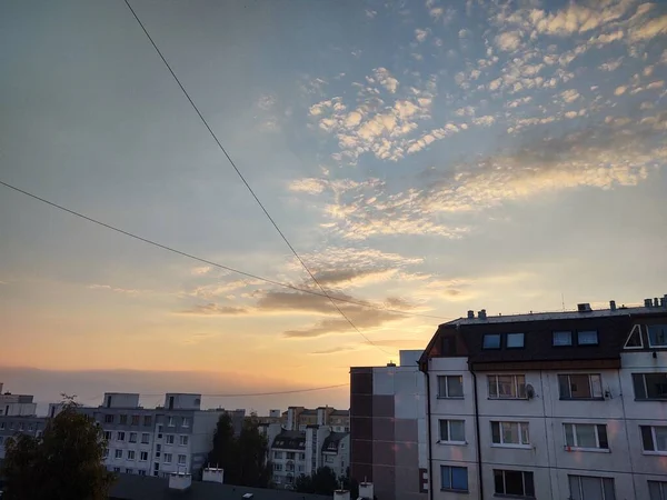 Blick Auf Die Europäische Stadt Bei Sonnenuntergang — Stockfoto