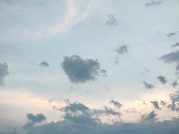 Mooie Wolken Lucht Bij Zonsondergang — Stockfoto