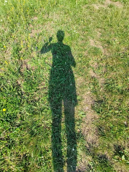 Mänsklig Skugga Äng Gräs — Stockfoto