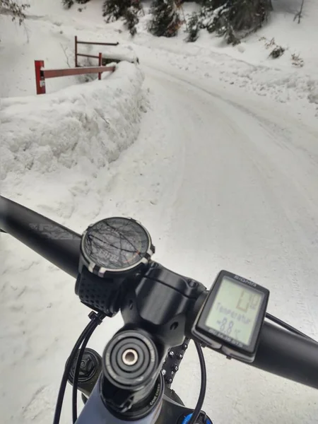 Parte Della Bicicletta Strada Invernale Innevata — Foto Stock