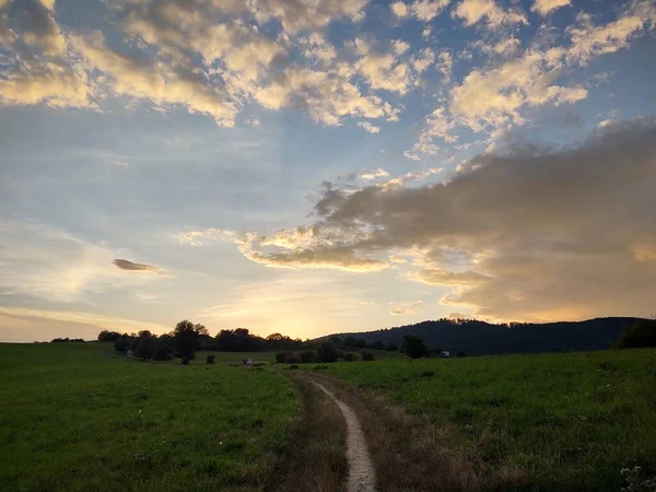 Peisaj Montan Frumos Apus Soare — Fotografie, imagine de stoc