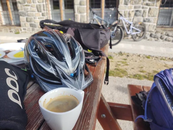 Espresso Coffee Table Bicycles Background Challet Slovakia — Foto de Stock