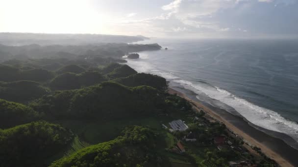 Widok Powietrza Tropikalną Plażę Gunung Kidul Indonezji — Wideo stockowe