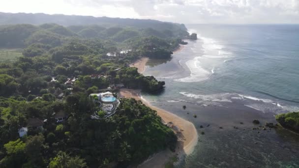 Endonezya Daki Gunung Kidul Tropikal Plajı Nın Havadan Görünüşü — Stok video