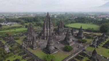 Endonezya, Yogyakarta 'daki Hindu tapınağı..