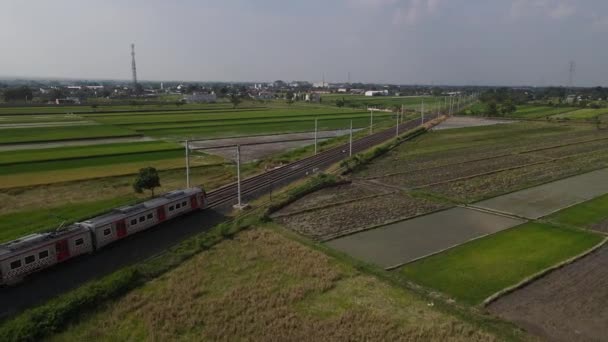 Vista Aérea Trem Passageiros Passando Por Trem Yogyakarta Indonésia — Vídeo de Stock
