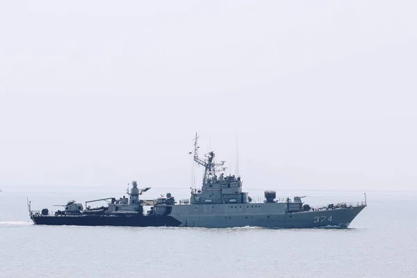 Indonesian Navy Sail Kri Lambung Mangkurat 353 Battleship Madura Strait — Stock Photo, Image