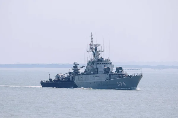 Het Indonesische Marine Zeil Trainingsschip Kri Dewaruci Het Midden Van — Stockfoto
