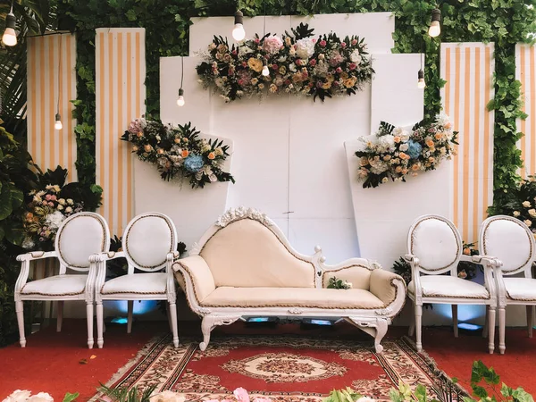 Indonesian Simple Elegant Wedding Decor Stage — стоковое фото