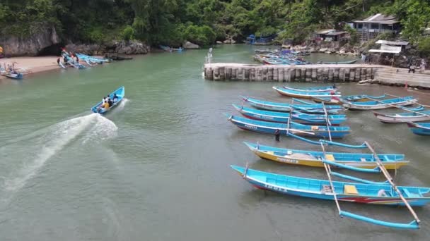 Aerial View Traditional Boats Lagoon Beach Indonesia — Vídeo de Stock