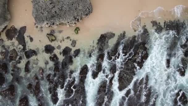 Vista Aerea Dall Alto Verso Basso Delle Onde Oceaniche Giganti — Video Stock