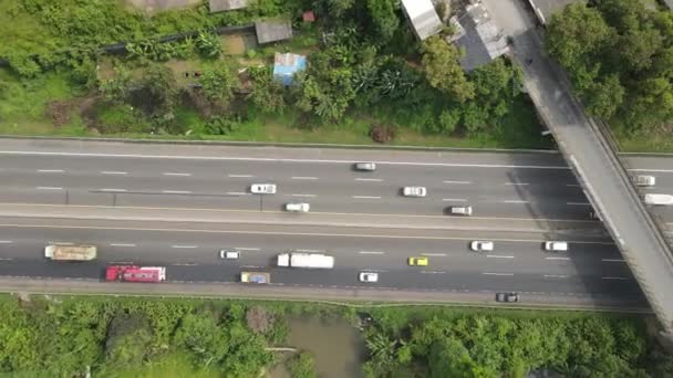 Överst Flygbild Indonesien Highway Med Upptagen Trafik — Stockvideo