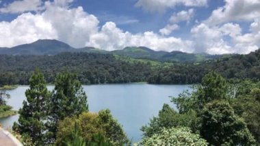Bandung, Endonezya 'da park ve dağ kenarlarında