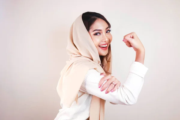 Gorgeous Strong Young Muslim Woman Isolated White Background Wall Showing — Stock Photo, Image