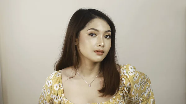 Beautiful Young Asian Woman Wearing Makeup Isolated White Background Beauty — Foto de Stock