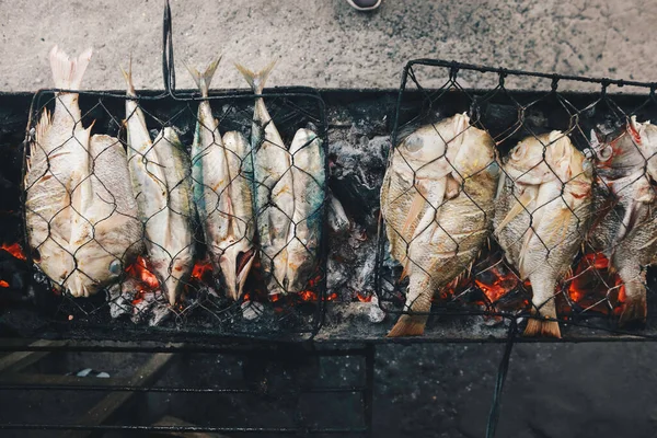 Grilled Fish Charcoal Sale Street Food Market Restaurant Indonesia — Foto de Stock