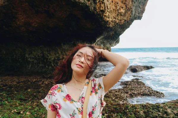 Young Beautiful Asian Woman Flipping Her Hair Beach — Foto de Stock