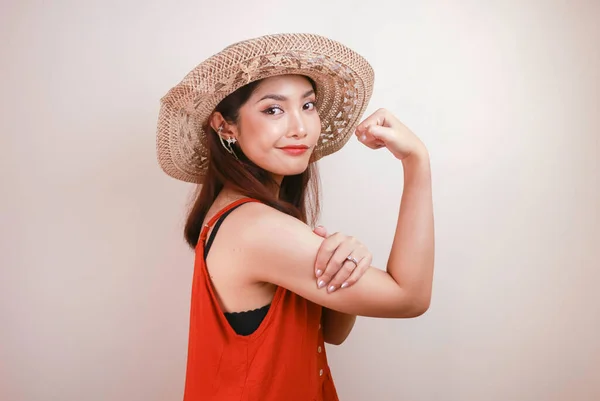 Hermosa Mujer Asiática Fuerte Fuerte Con Vestido Naranja Sombrero Paja —  Fotos de Stock