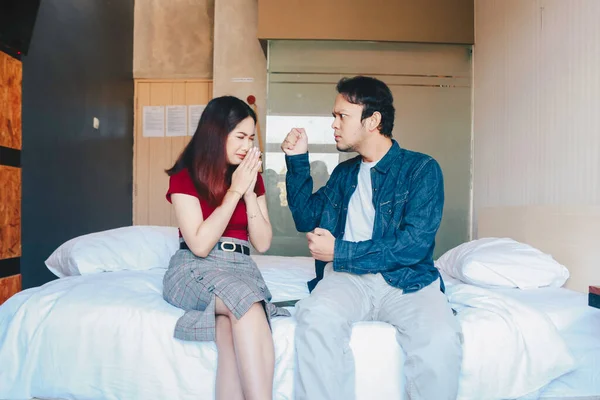 Portrait Asian Husband Wife Arguing Home — Stock Photo, Image