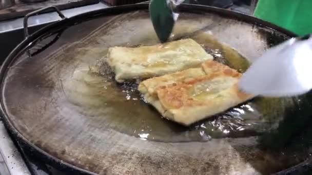 Process Making Cooking Martabak Telur Martabak Eggs Indonesian Street Food — Vídeo de Stock