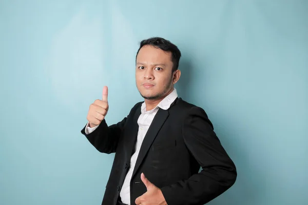 Excited Asian Businessman Wearing Suit Gives Thumbs Hand Gesture Approval — ストック写真