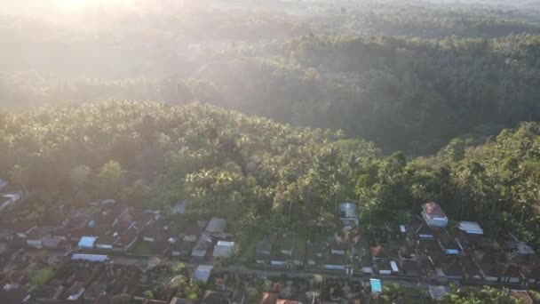 Sunrise Hillside Long Sun Rays Pass Valley Village Bali Indonesia — Wideo stockowe