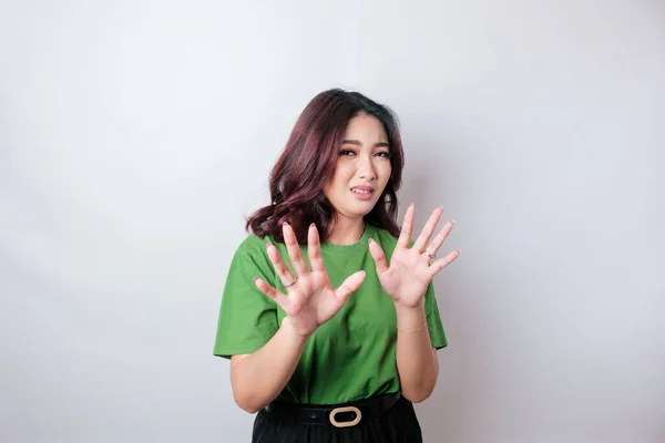 Young Asian Woman Isolated White Background Face Covered Fingers Frightened — Stock Photo, Image