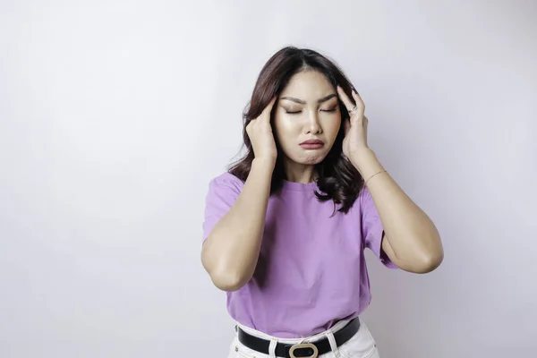 Portret Van Jonge Aziatische Vrouw Geïsoleerd Door Witte Achtergrond Gevoel — Stockfoto