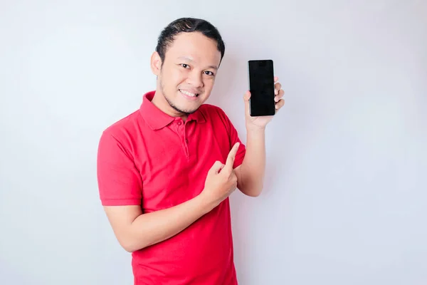 Sebuah Potret Seorang Pria Asia Yang Bahagia Tersenyum Dan Menunjukkan — Stok Foto