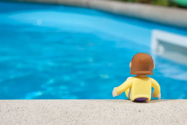 Кукла бассейн — стоковое фото