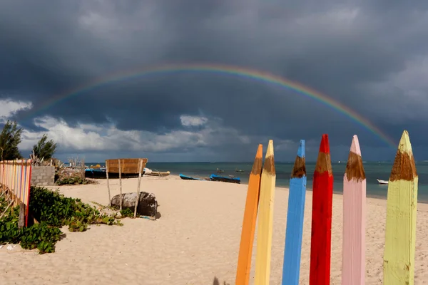 gökkuşağı ile boş beach-Madagaskar