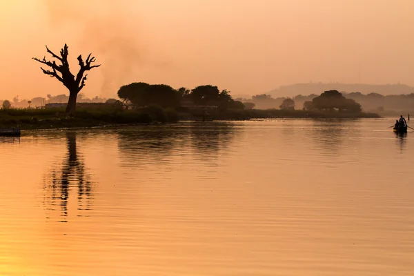 günbatımı Myanmar
