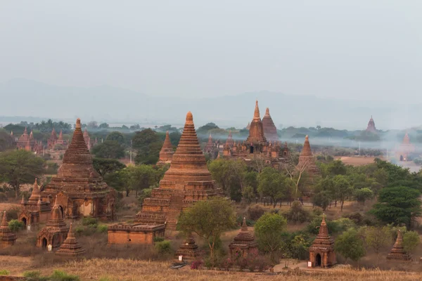 Tempel och pagoder i bagan — Stockfoto
