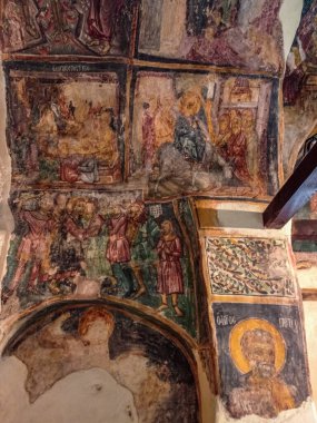 Kilani köyündeki en eski kilise Azizler Timothy ve Mavra 'ya adanmıştır. Bugün, 12. yüzyılda fresklerle boyanmış kilise UNESCO koruması altında..    