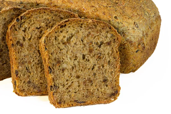 Rolo de pão com piaces fatiados — Fotografia de Stock