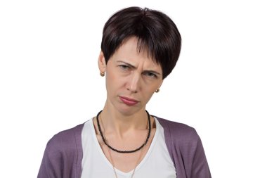 kadının yüzünde yüz buruşturma ile