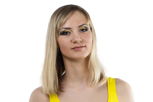 Jeune femme avec maquillage jaune — Photo