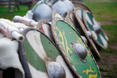 Orta Çağ 'ın yeniden inşası - Slav ahşap kalkanları