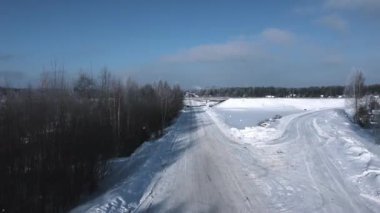 Dron fly sırasında kırsal yol videosu