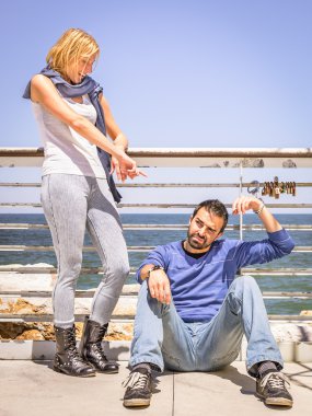 Kız arkadaşım muhabbet kelepçeli erkek