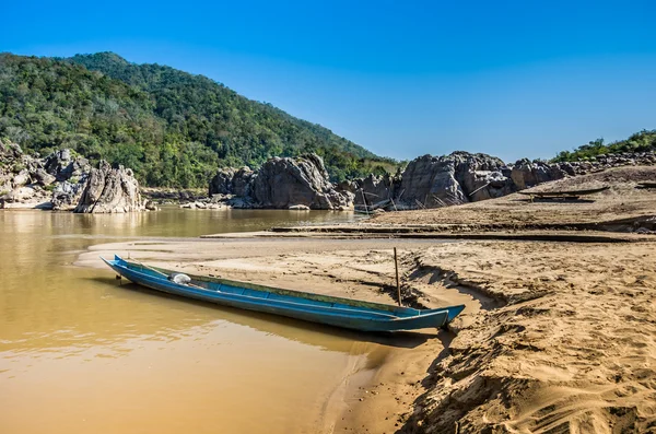 长尾船上老挝湄公河 — 图库照片