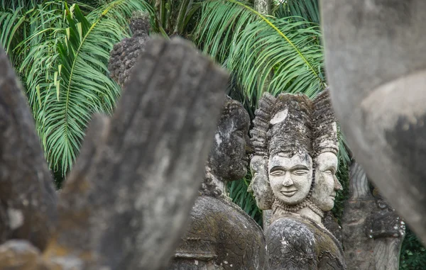 Staty vid wat xieng khuan, parken buddha i vientiane — Stockfoto