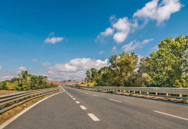 Carretera en el campo - Toscana, Italia — Foto de Stock