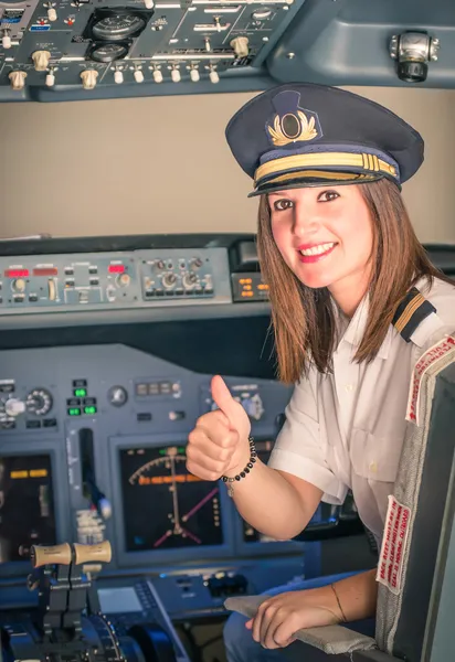 Vrouwelijke piloot klaar voor opstijgen — Stockfoto