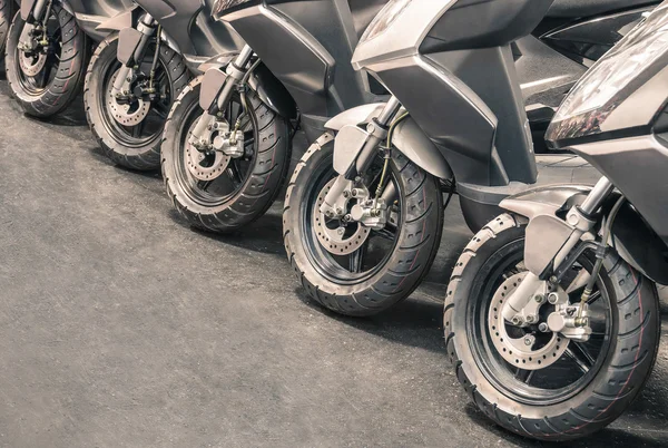 Scooter wheels lined up — Stock Photo, Image