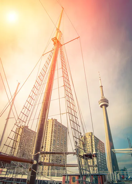 Торонто центр міста з harbourfront на озері Онтаріо — стокове фото