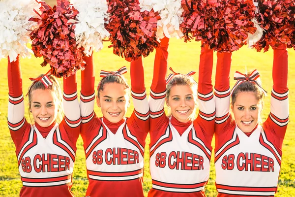 Zespół cheerleaders — Zdjęcie stockowe